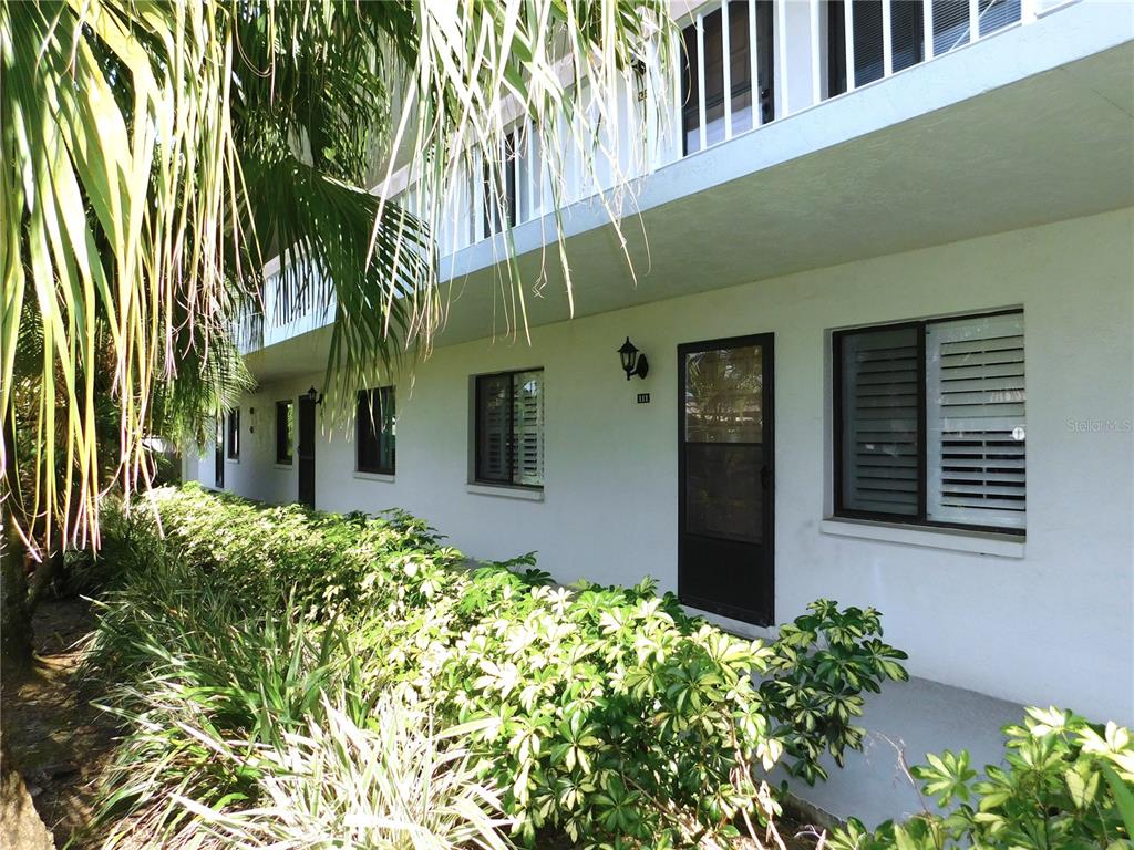 111 LAKEVIEW PLACE