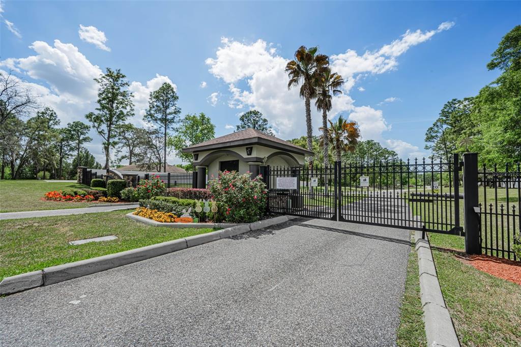 15747 SAGO DRIVE, BROOKSVILLE, FL — photo 4 of 30