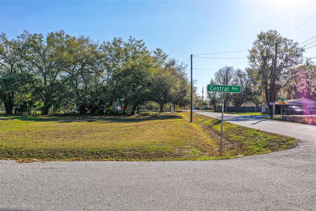 CENTRAL AVENUE, MULBERRY, FL — photo 3 of 8