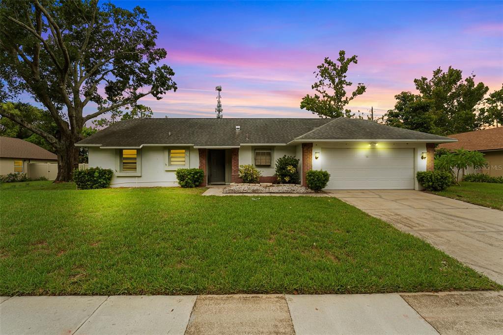7642 GLENMOOR LANE