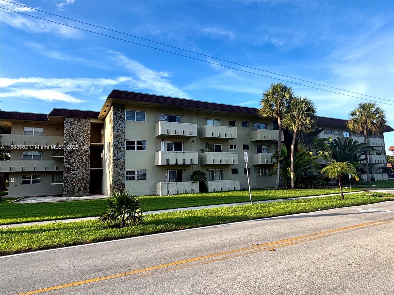 7505 SW 82nd St # 318, Miami FL 33143