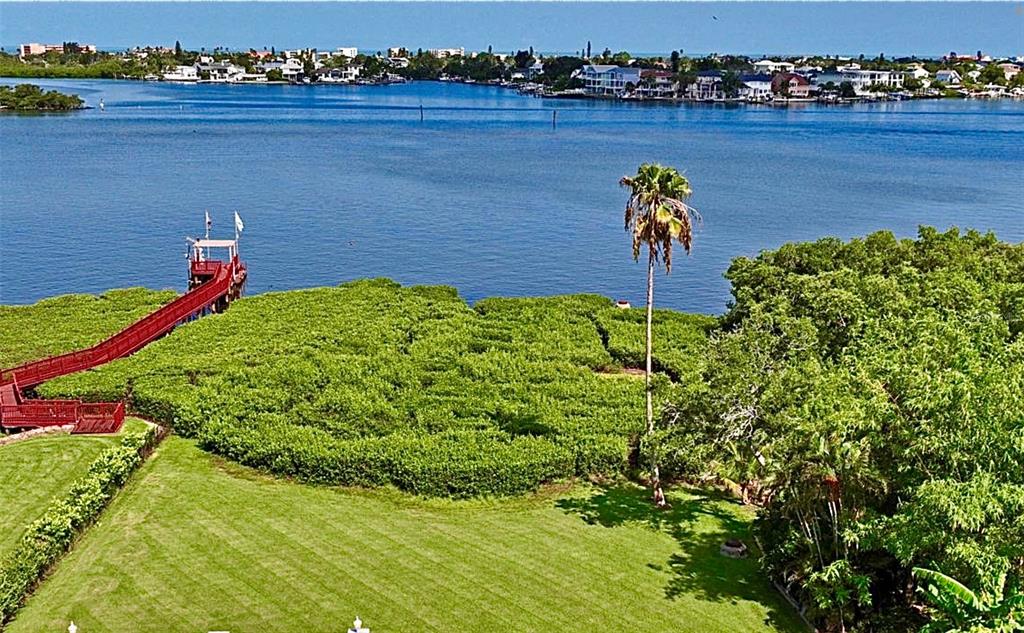 12816 HARBORWOOD DRIVE, LARGO, FL — photo 2 of 30
