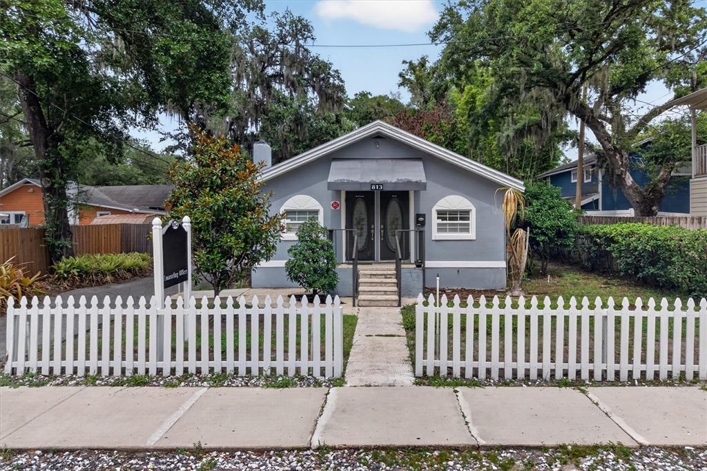 813 N FERN CREEK AVENUE