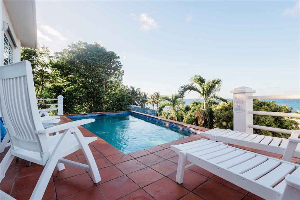 17 LA ROCA, VIEQUES, PR — photo 2 of 11