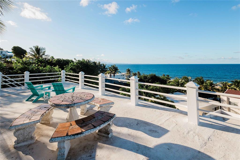 17 LA ROCA, VIEQUES, PR — photo 3 of 11