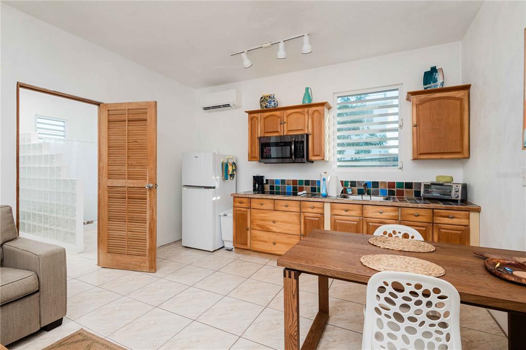 17 LA ROCA, VIEQUES, PR — photo 5 of 11