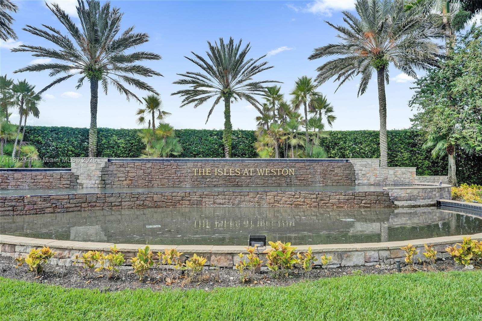3695 W Gardenia Ave, Weston FL 33332