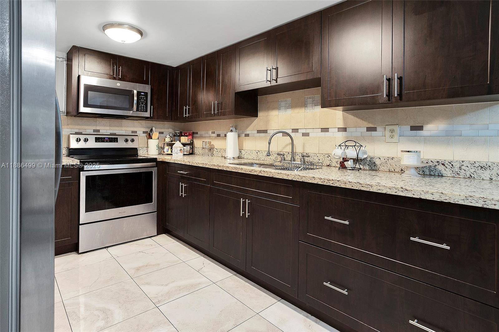 1850 W 56th St # 2207, Hialeah FL 33012