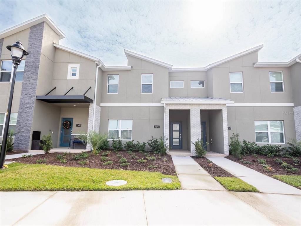 2541 READING TRAIL