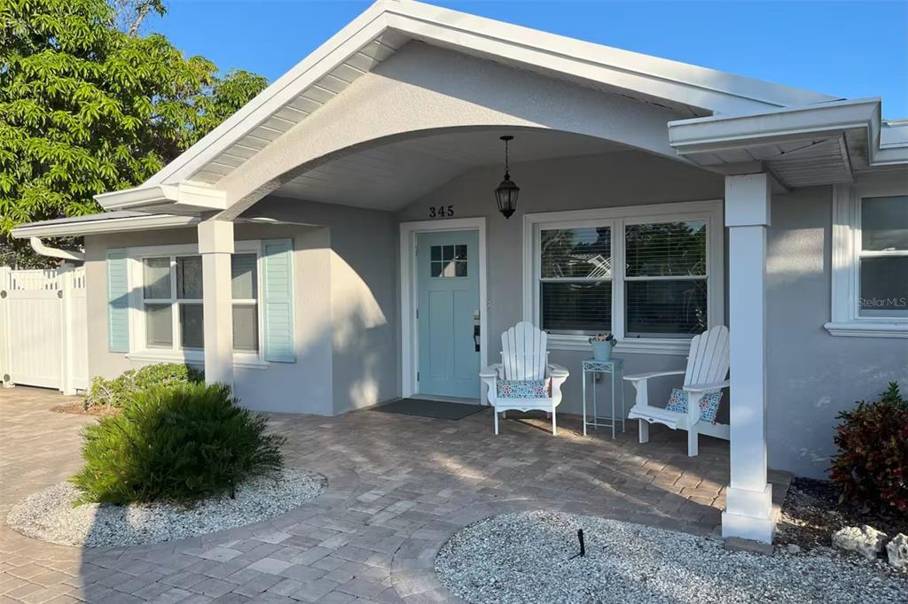 345 AVENIDA LEONA, SARASOTA, FL — photo 3 of 30