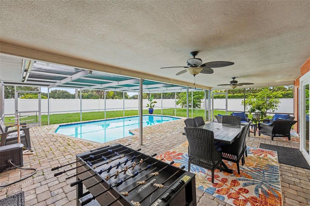 2675 RED OAK CT, CLEARWATER, FL — photo 3 of 27