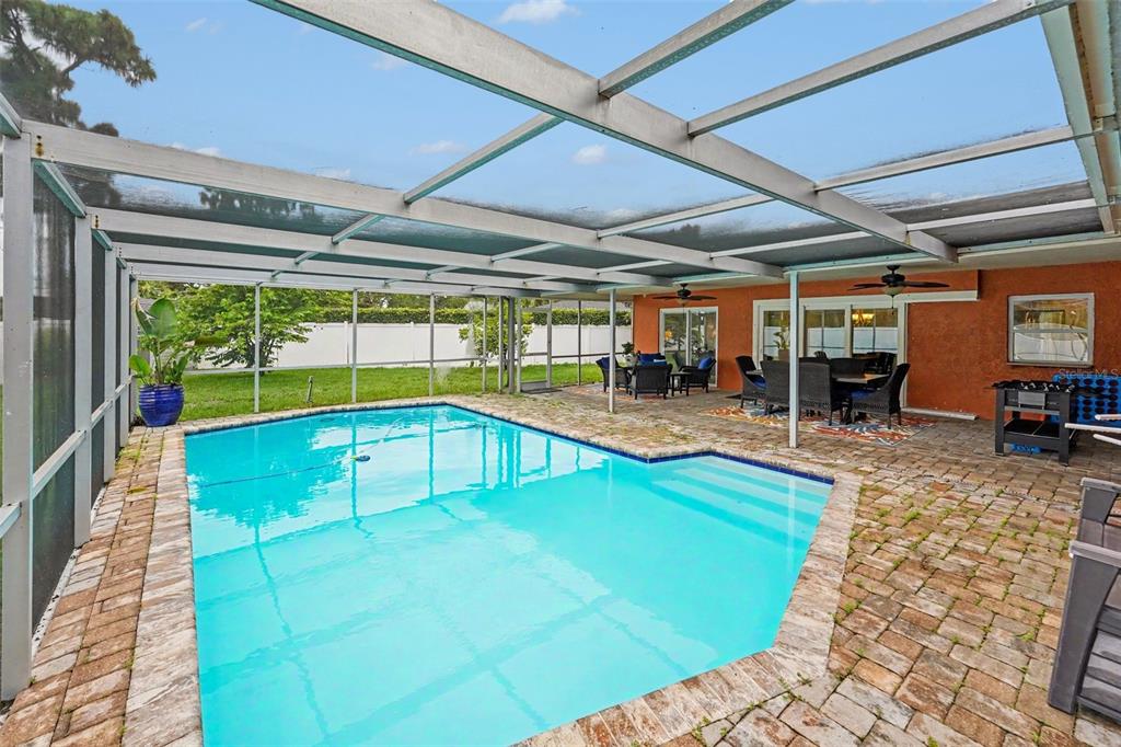 2675 RED OAK CT, CLEARWATER, FL — photo 4 of 27