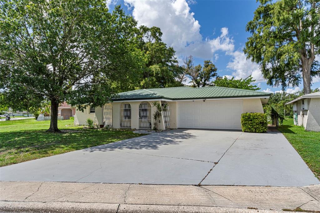 7706 CHERRYTREE LANE
