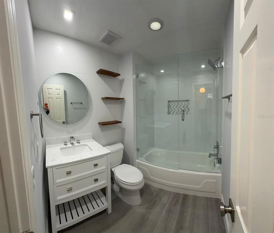 609 GALLERY DRIVE UNIT B204