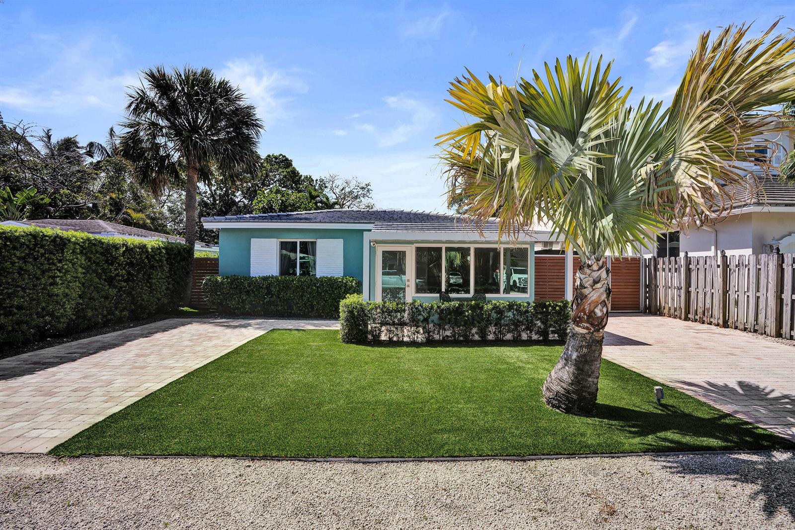 846 SW 11th Court, Fort Lauderdale FL 33315