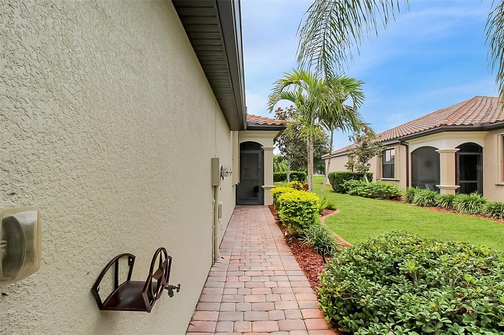 20230 TESORO DRIVE, VENICE, FL — photo 3 of 30