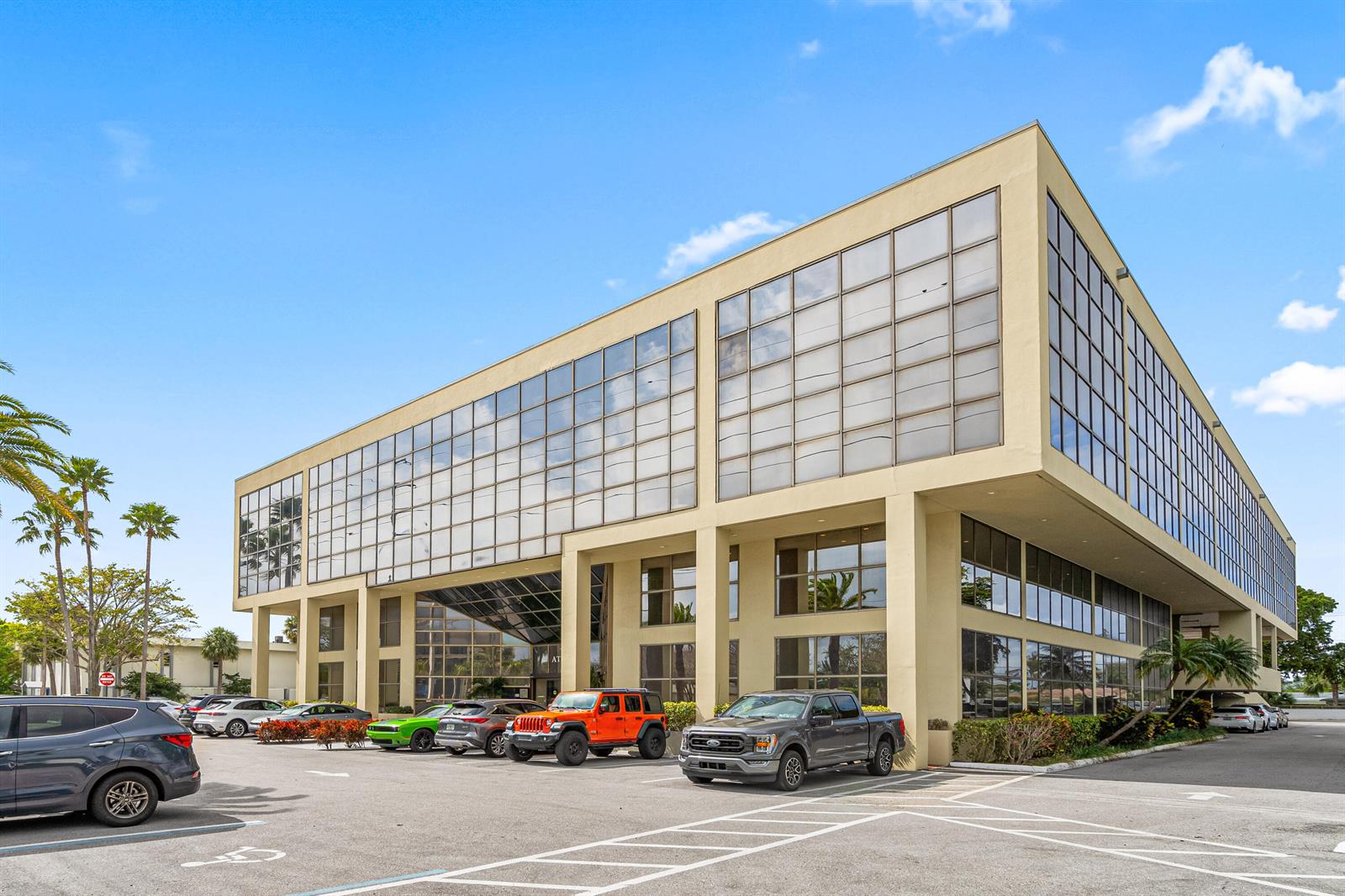 631 Us-1, North Palm Beach FL 33408