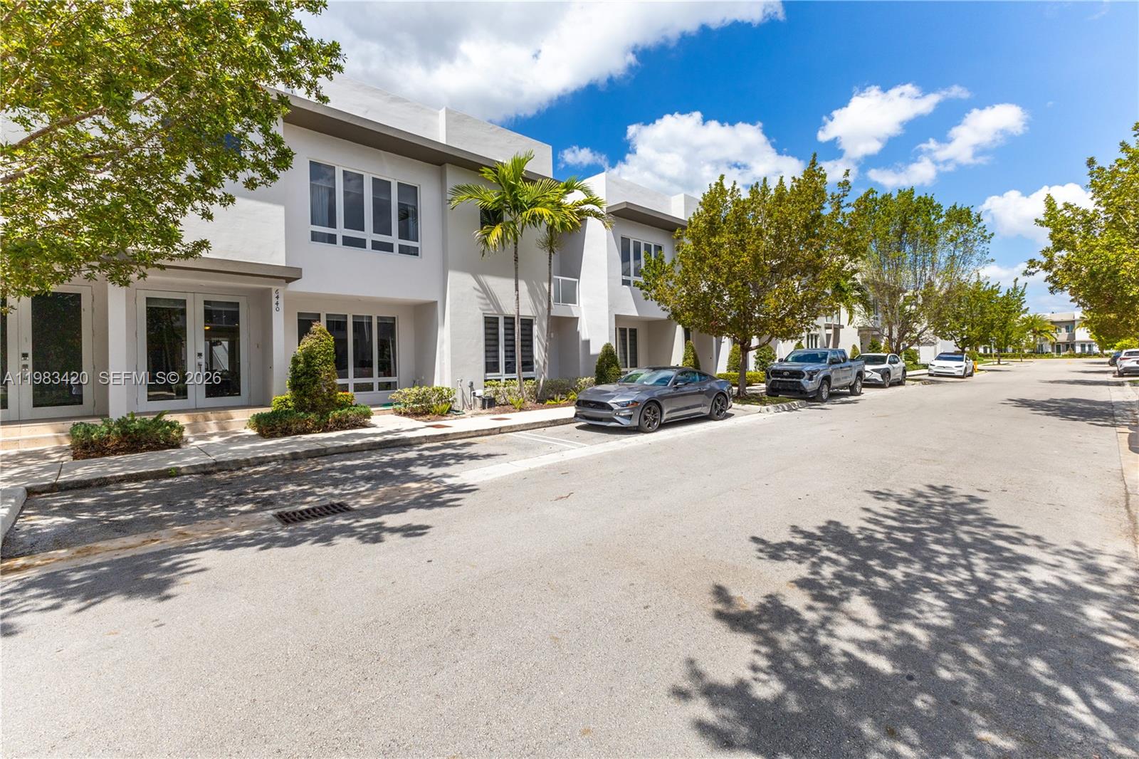 6440 NW 103rd Psge, Doral FL 33178