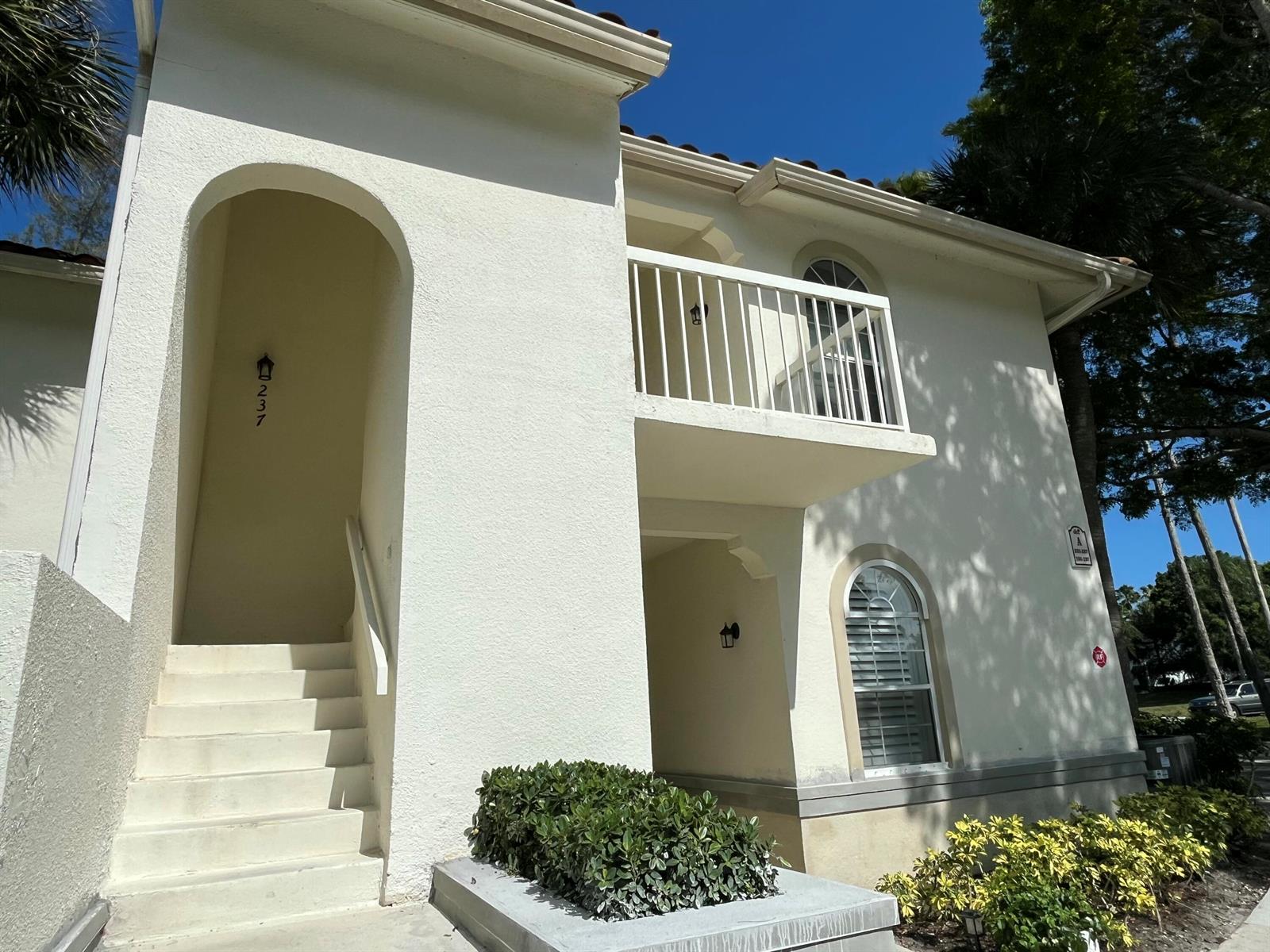 237 Cypress Point Drive # 237, Palm Beach Gardens FL 33418
