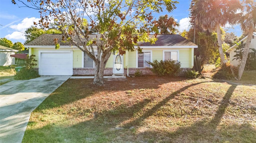 2174 TAUNT STREET