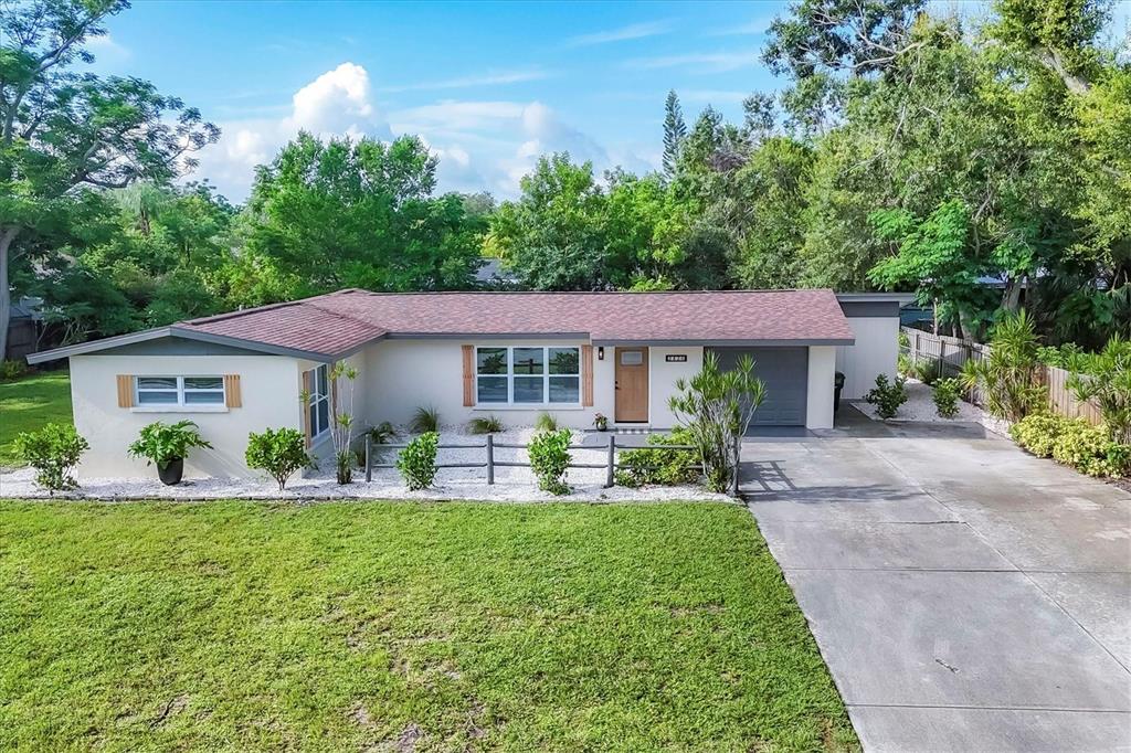 2426 CALAMONGA LANE