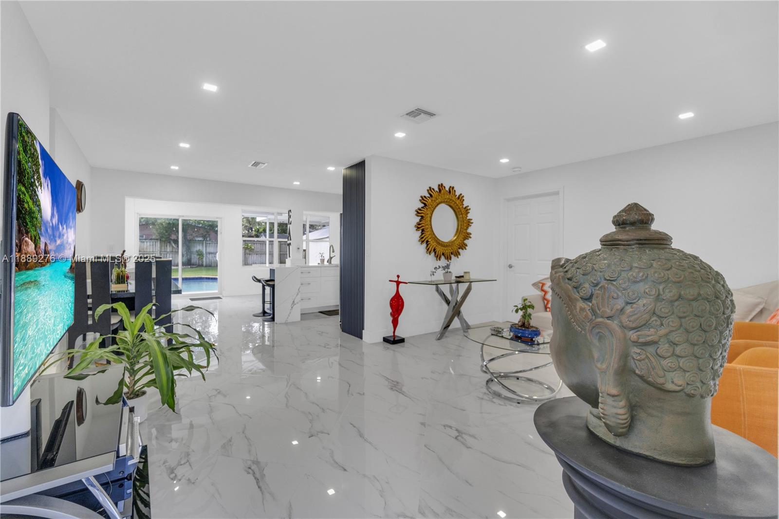 6320 Harding St, Hollywood FL 33024