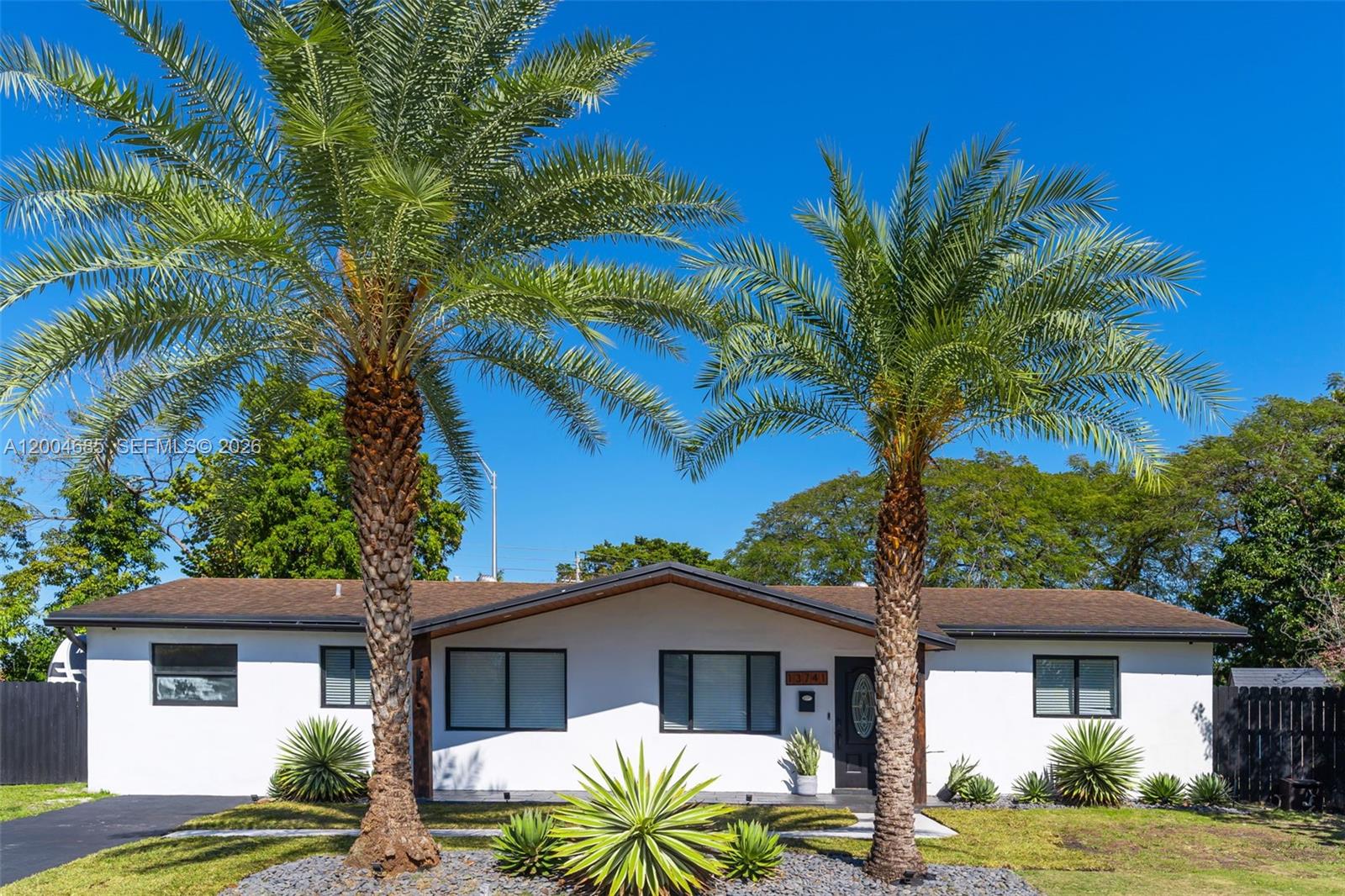13741 SW 72nd Ter, Miami FL 33183