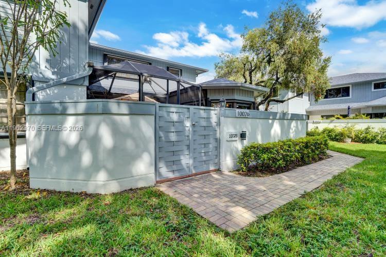 10026 NW 52nd Ter, Doral FL 33178