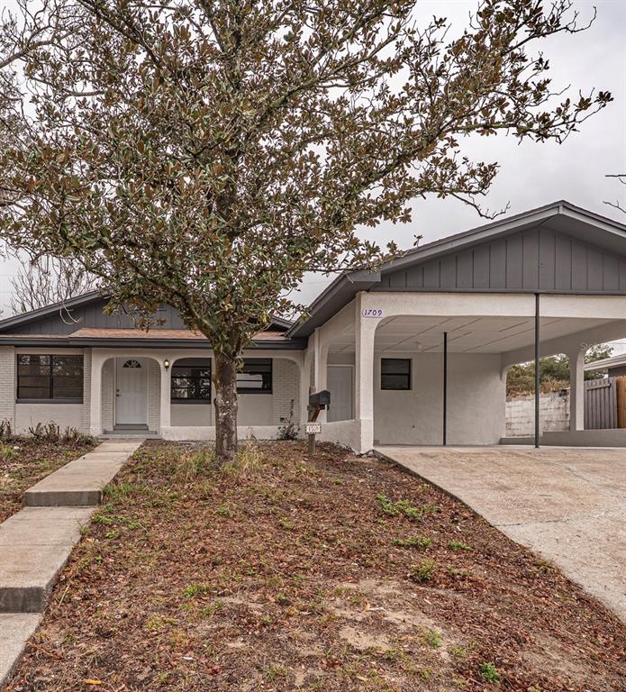 1709 LAKE LORINE DRIVE
