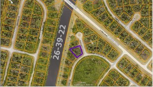 This is a map showing a highlighted vacant lot located at a street corner — HOPE COURT, NORTH PORT, FL