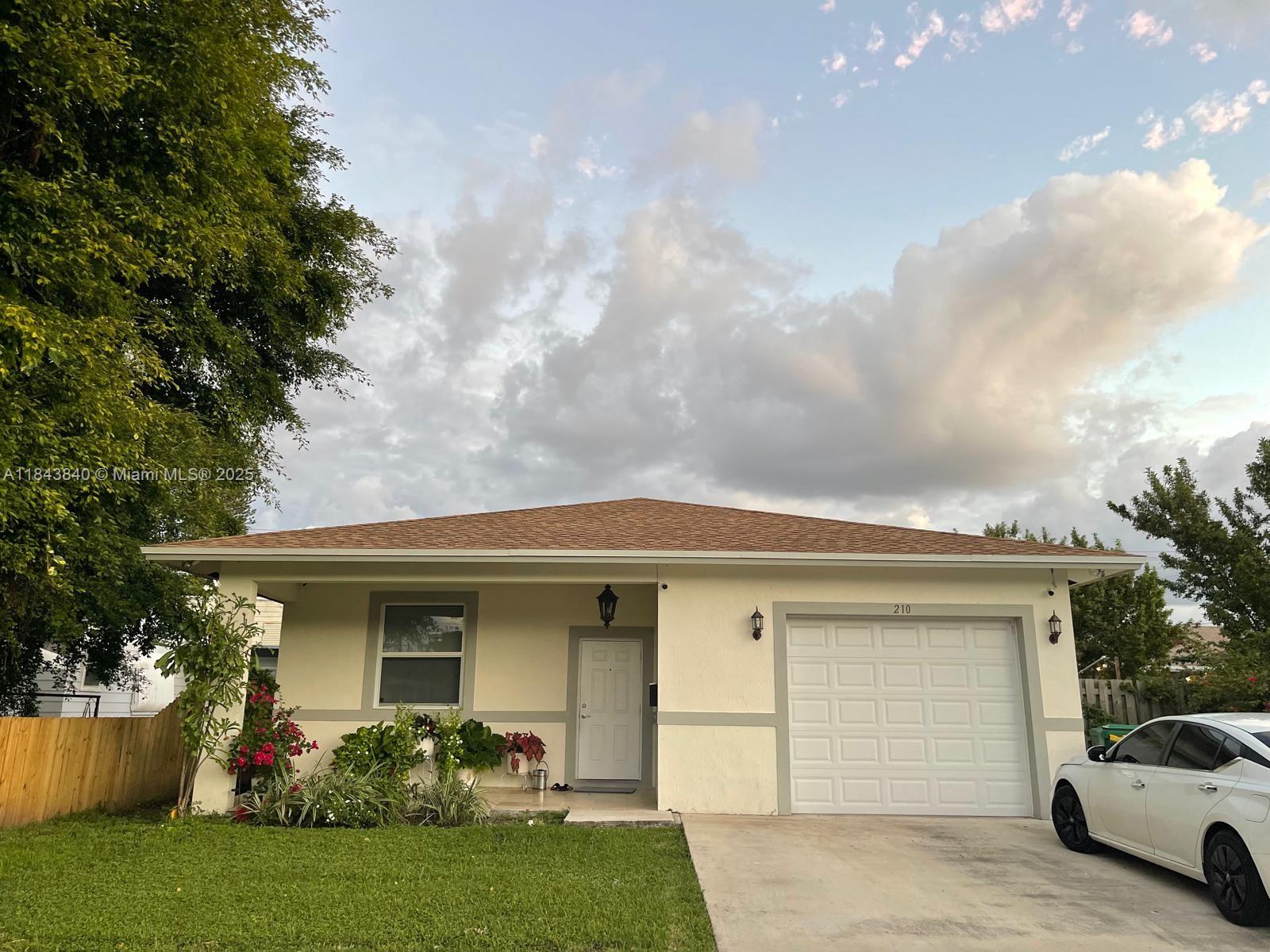 210 SW 4th St # 210, Dania Beach FL 33004