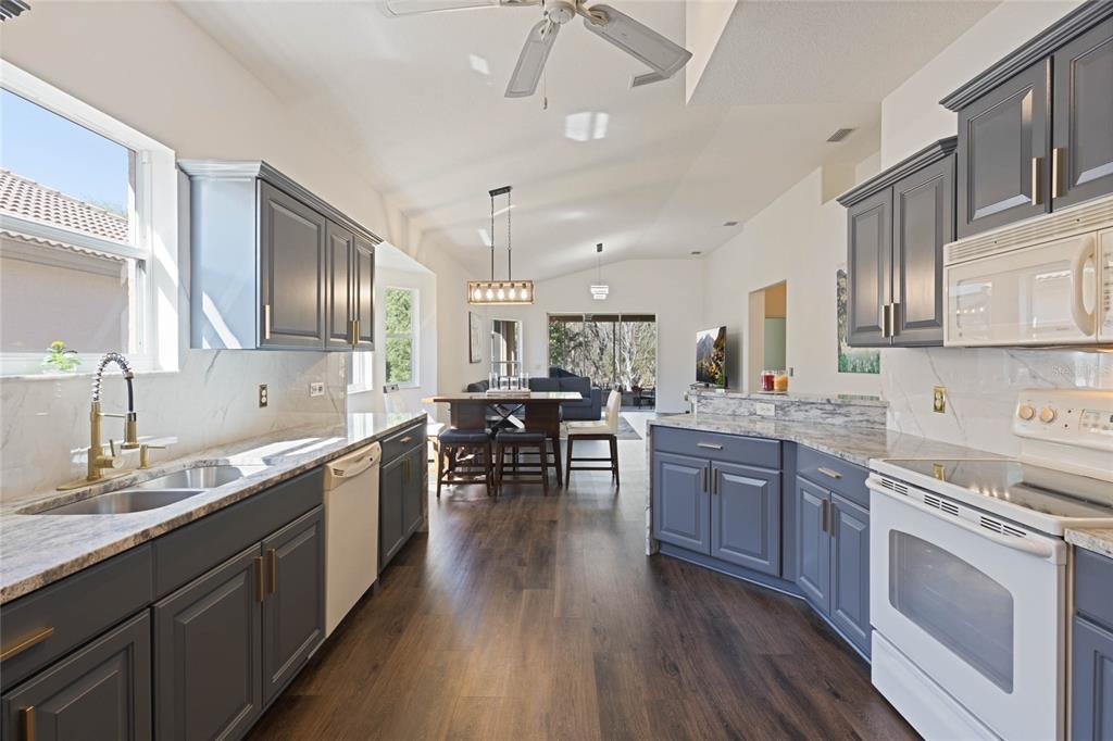 1203 W DIAMOND SHORE LOOP, HERNANDO, FL — photo 4 of 30