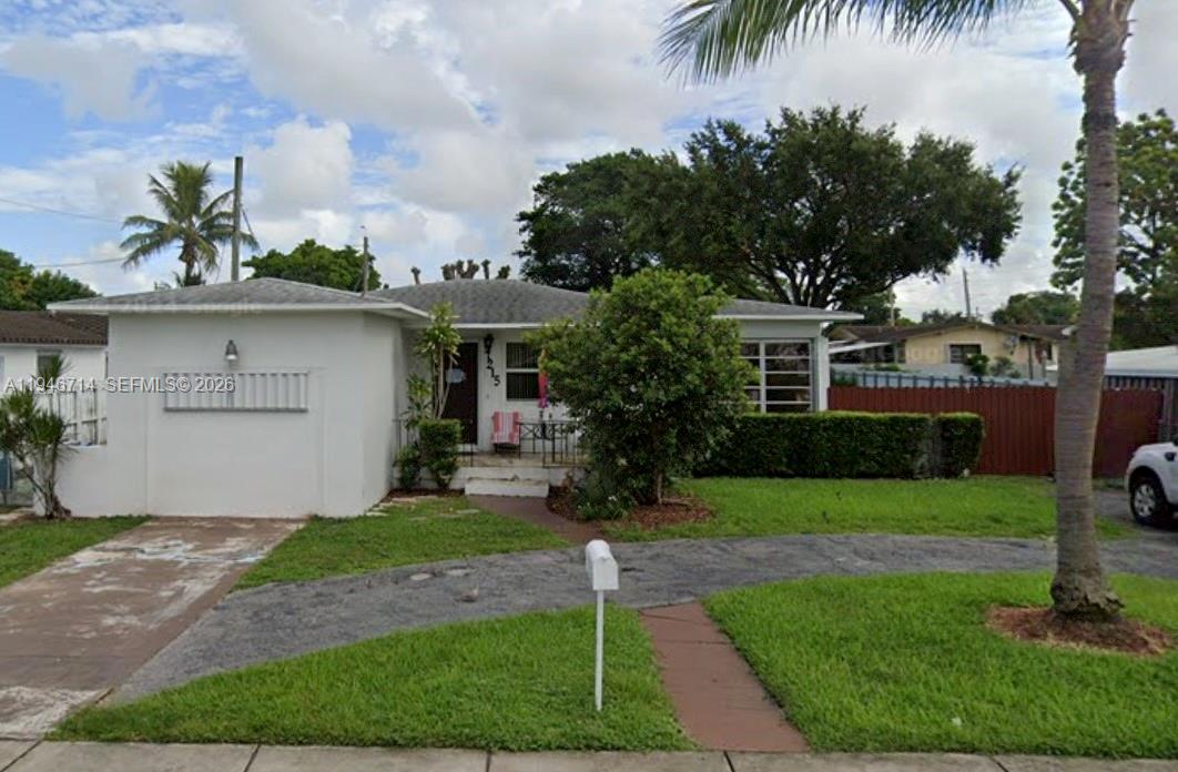 7215 SW 23rd St, Miami FL 33155