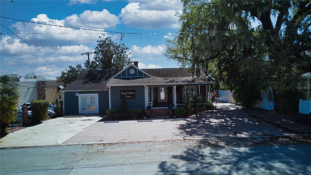 209 E BADCOCK BOULEVARD