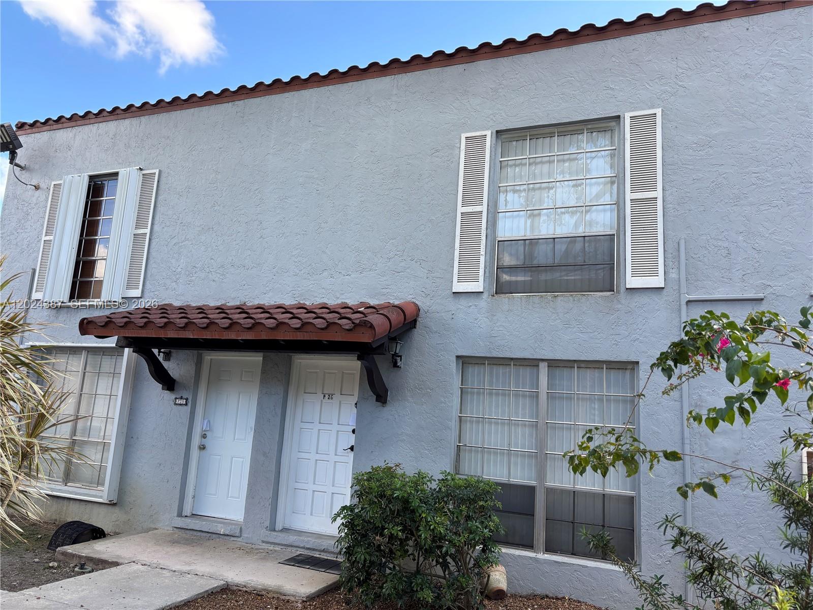10806 N Kendall Dr # 26, Miami FL 33176