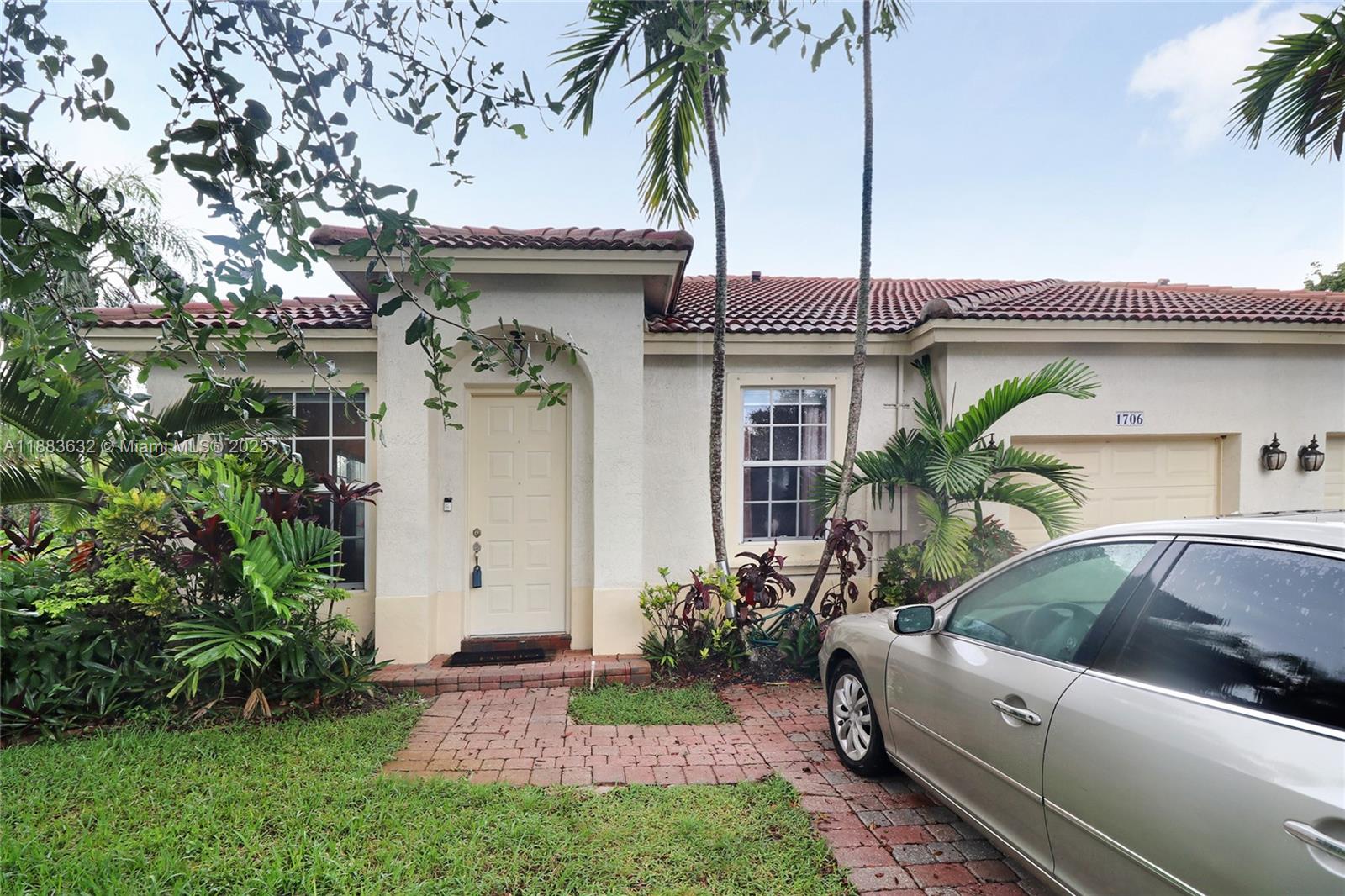 1706 NW 78th Way, Pembroke Pines FL 33024