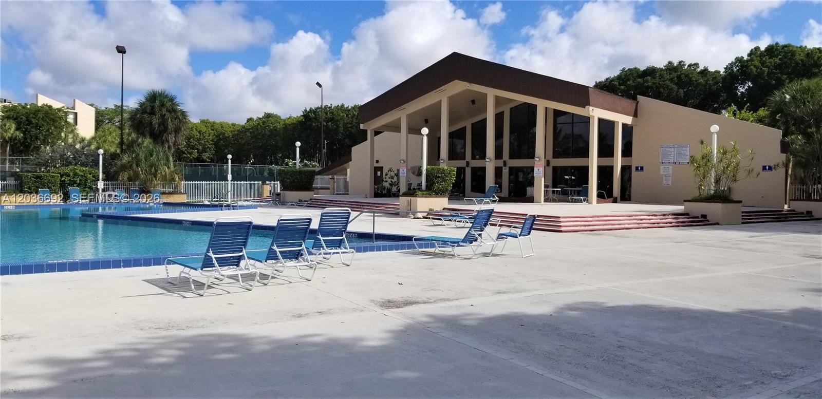 14201 N Kendall Dr # 405D, Miami FL 33186