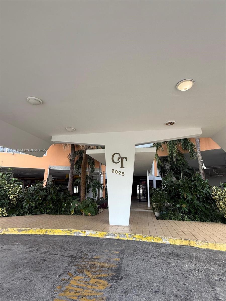 2025 NE 164th St # 406, North Miami Beach FL 33162