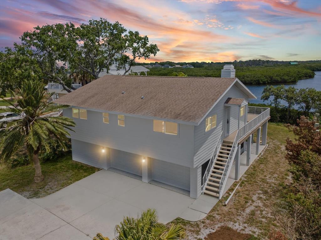 1647 SEA BREEZE DRIVE