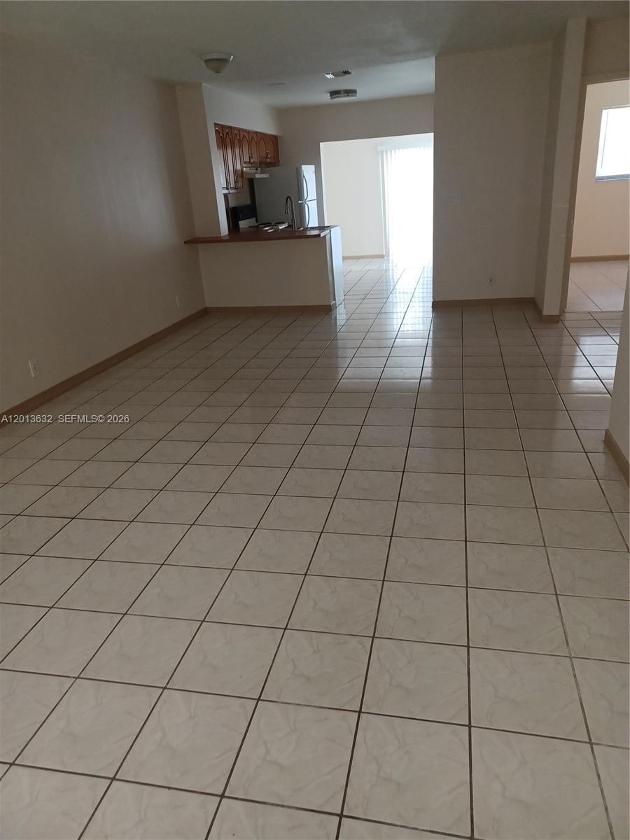 HALLANDALE BEACH, FL — photo 2 of 24