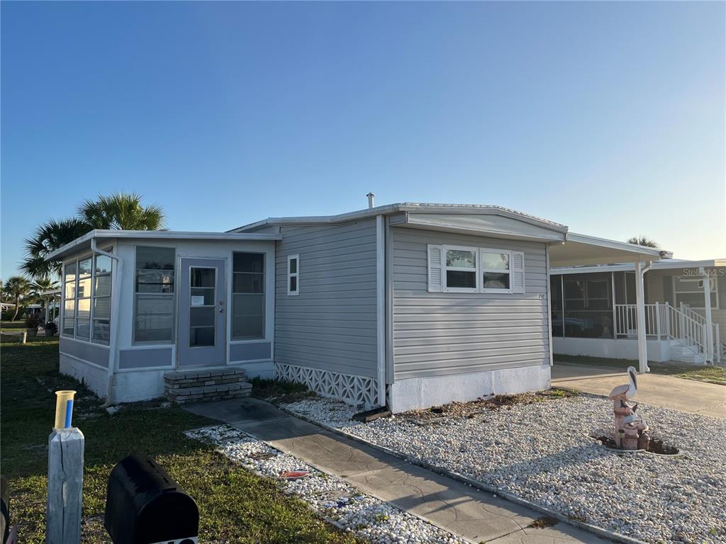 712 LOCARNO DRIVE, VENICE, FL — photo 3 of 29