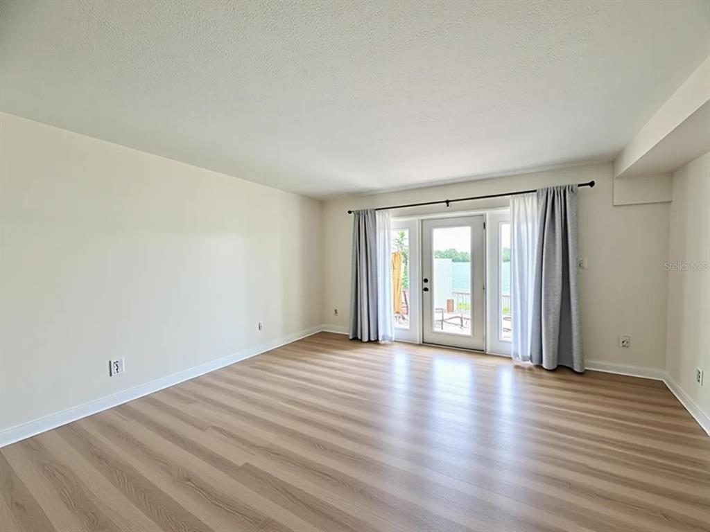 3751 POMPANO DRIVE SE UNIT 3751, ST PETERSBURG, FL — photo 2 of 17