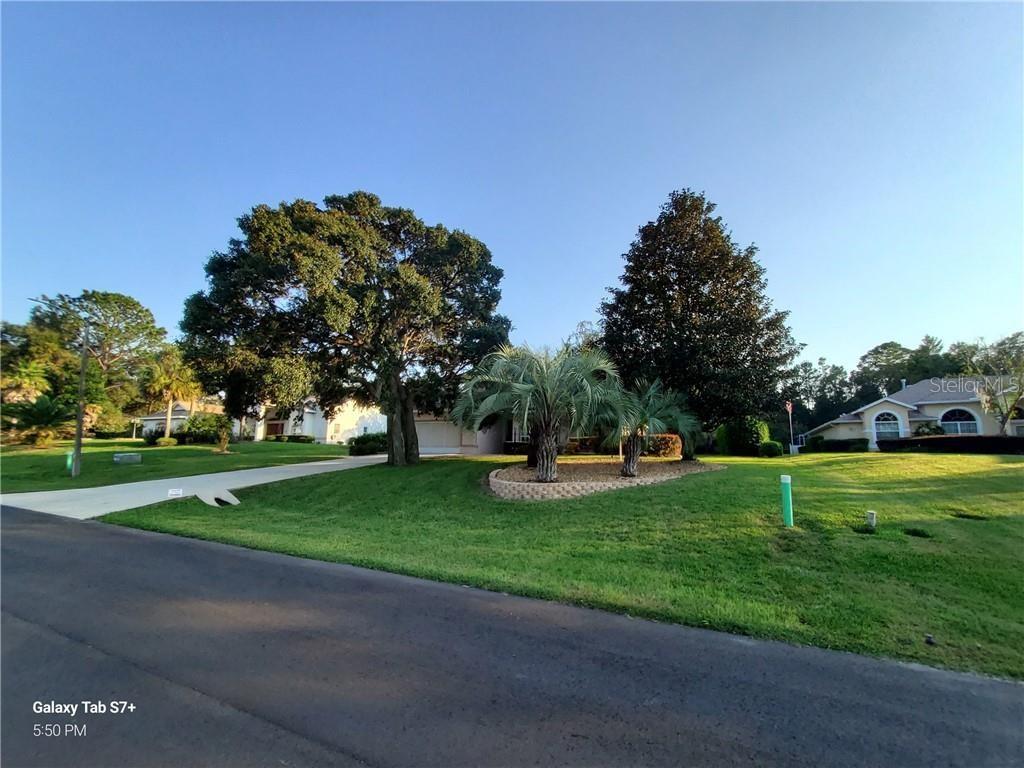 1566 E ST. CHARLES PLACE