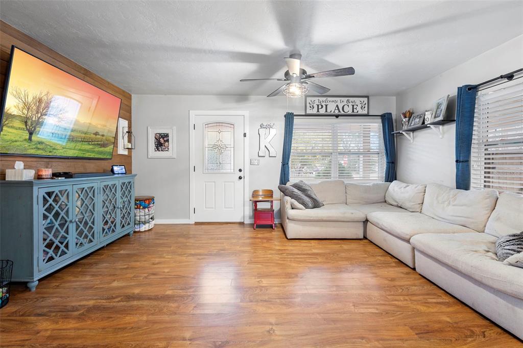 120 E HOLLY DRIVE, ORANGE CITY, FL — photo 4 of 30