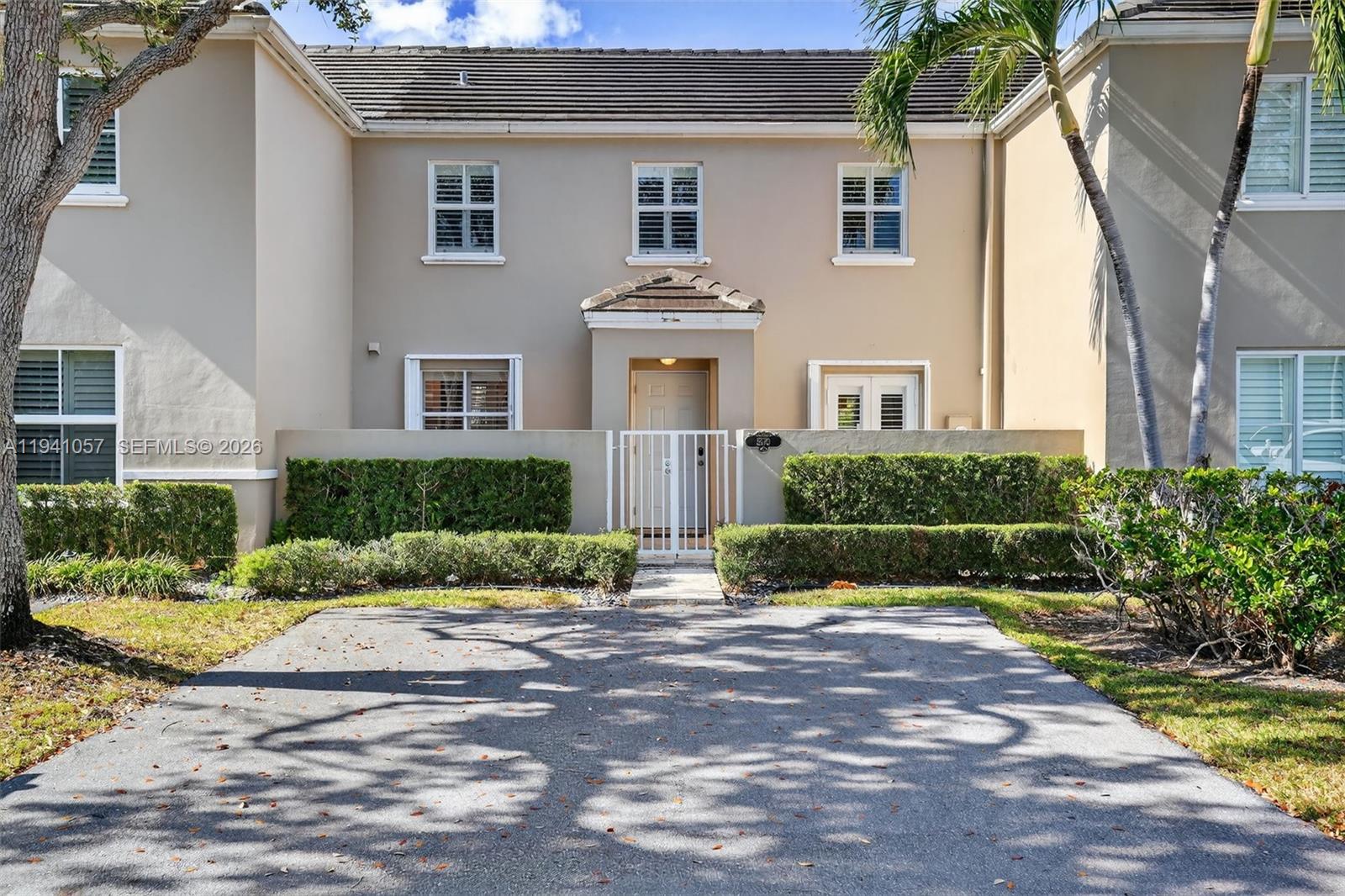 5570 SW 70th Pl S, Miami FL 33155