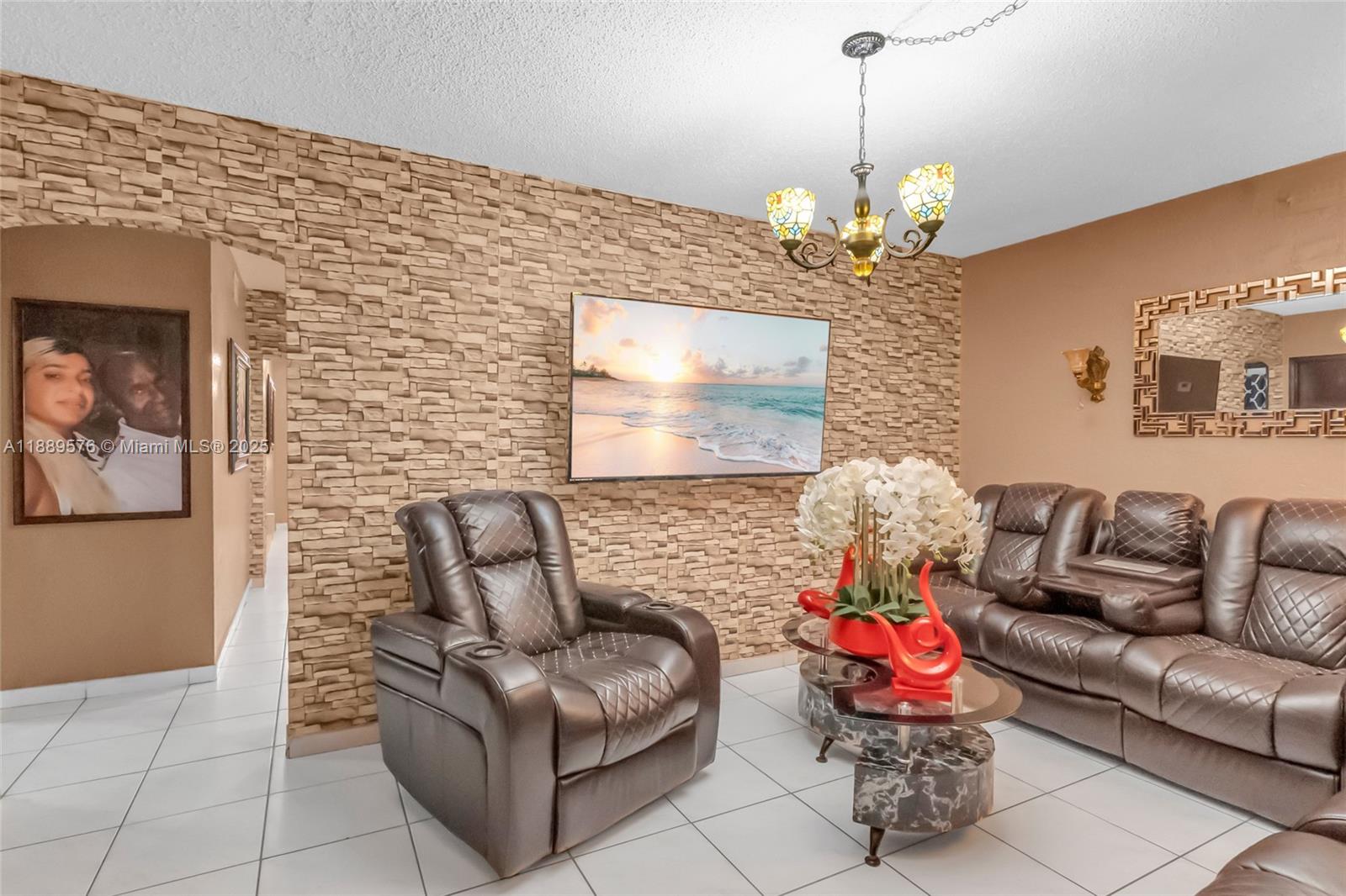 830 E 12th Pl, Hialeah FL 33010, HIALEAH, FL — photo 3 of 9