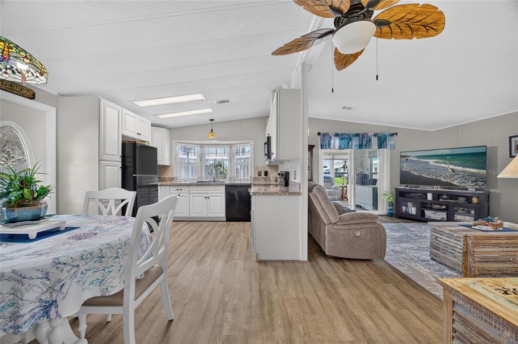 503 LA PLAYA CIRCLE, NORTH PORT, FL — photo 3 of 30