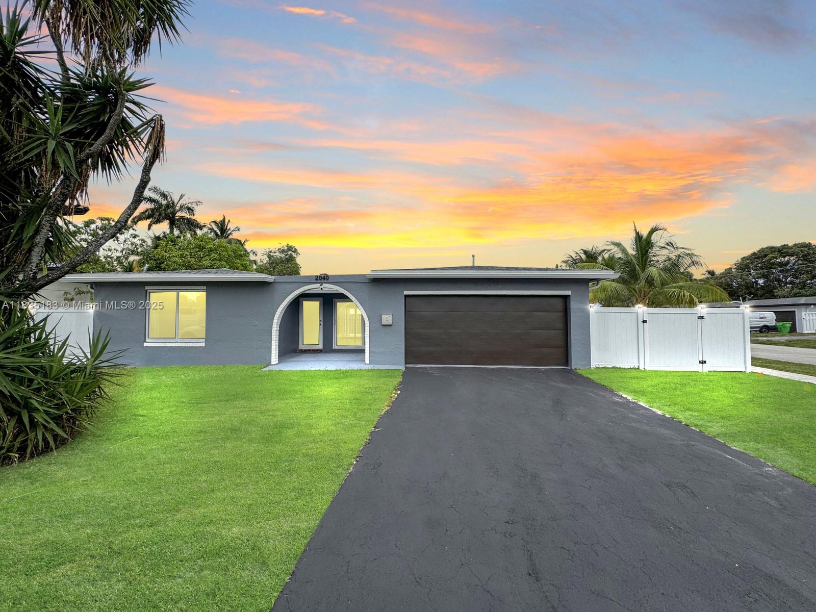 2040 NW 86th Ave, Sunrise FL 33322