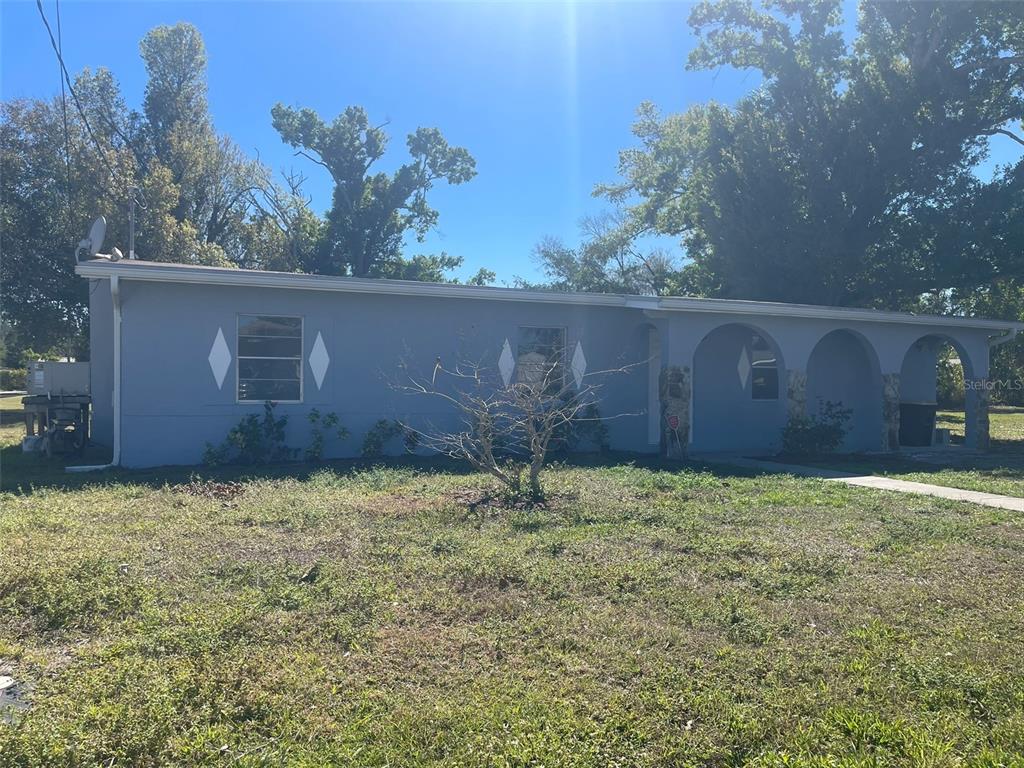 525 E HELEN AVENUE, PUNTA GORDA, FL — photo 2 of 29