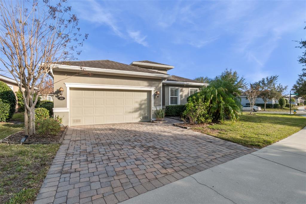 1653 VICTORIA GARDENS DRIVE